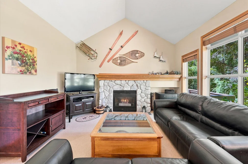 20-4890 Painted Cliff Road, Whistler, BC - Townhouse for Sale - Photo 4 of 23 20-4890 Painted Cliff Road, Whistler, BC - Townhouse for Sale - Photo 4 of 23
