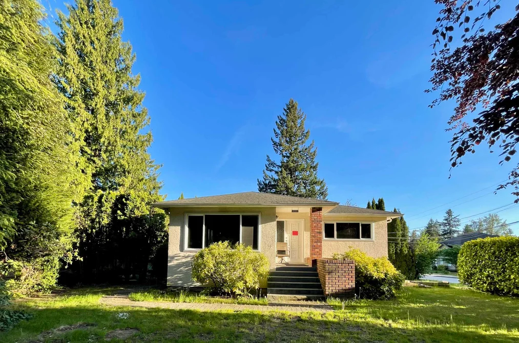 House for sale at 2000 Austin Avenue Coquitlam British Columbia - MLS: R3119328