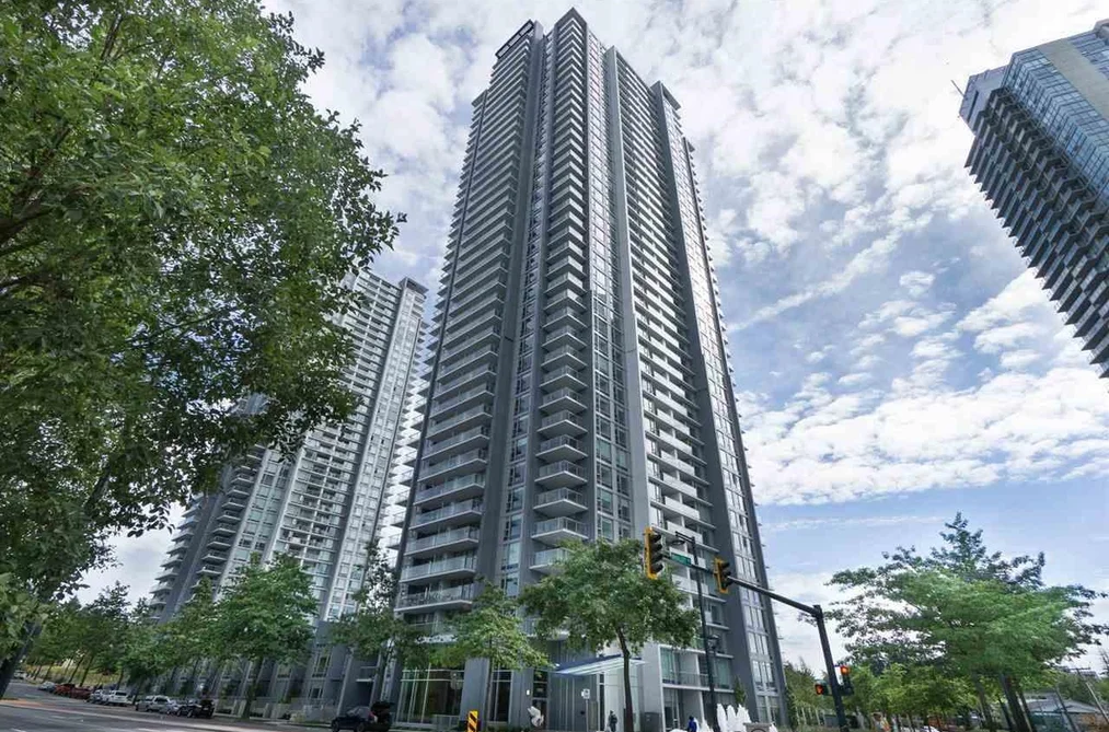 Condo for sale at 2001 13696 100 Avenue Surrey British Columbia - MLS: R3161342