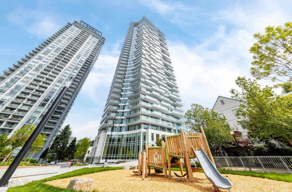 Condo for sale at 2001 13768 100 Avenue Surrey British Columbia - MLS: R3131114
