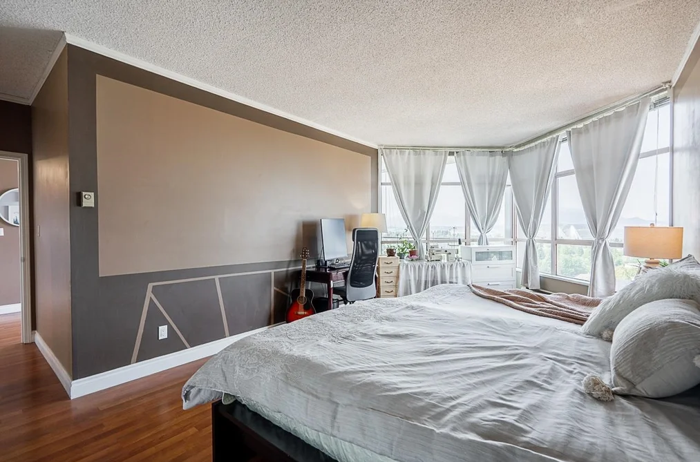 2001 14881 103A AVENUE, Surrey, BC — Residential for Sale — Photo 12 of 36