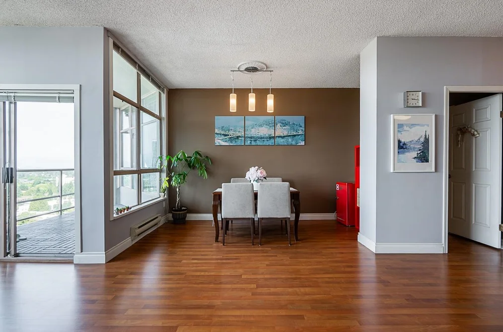 2001 14881 103A AVENUE, Surrey, BC — Residential for Sale — Photo 6 of 36