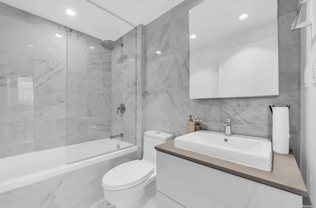 2001 1632 LIONS GATE LANE, North Vancouver BC V7P 0E2, North Vancouver BC — Residential for Sale — Photo 18 of 40