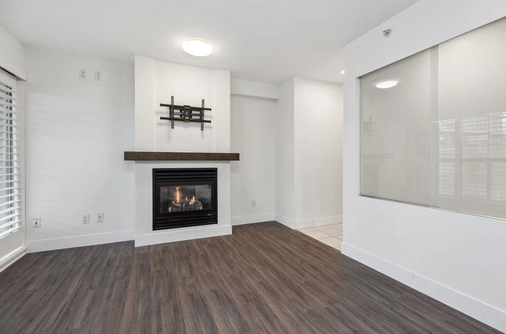 2002 989 RICHARDS STREET, Vancouver BC V6B 6R6, Vancouver BC — Residential for Sale - Photo 4