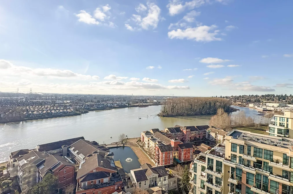 1 RENAISSANCE SQUARE, New Westminster BC V3M 0B6, New Westminster BC — Residential for Sale - Photo 3