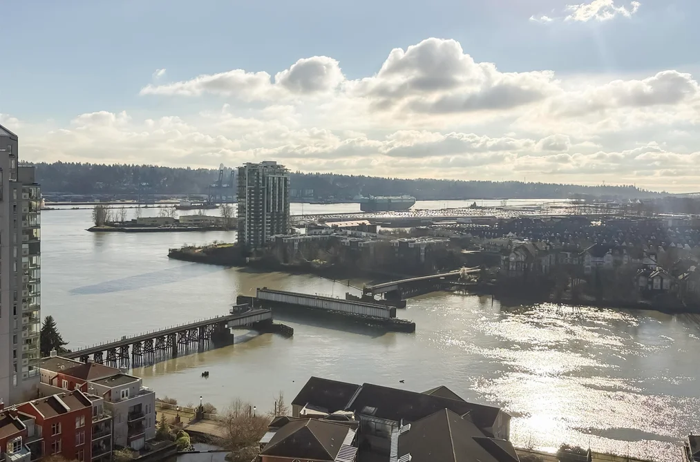 1 RENAISSANCE SQUARE, New Westminster BC V3M 0B6, New Westminster BC — Residential for Sale - Photo 4