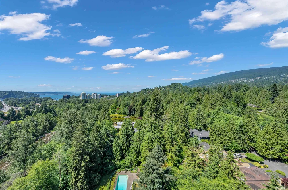 2004 2024 FULLERTON AVENUE, North Vancouver BC V7P 3G4, North Vancouver BC — Residential for Sale — Photo 6 of 30