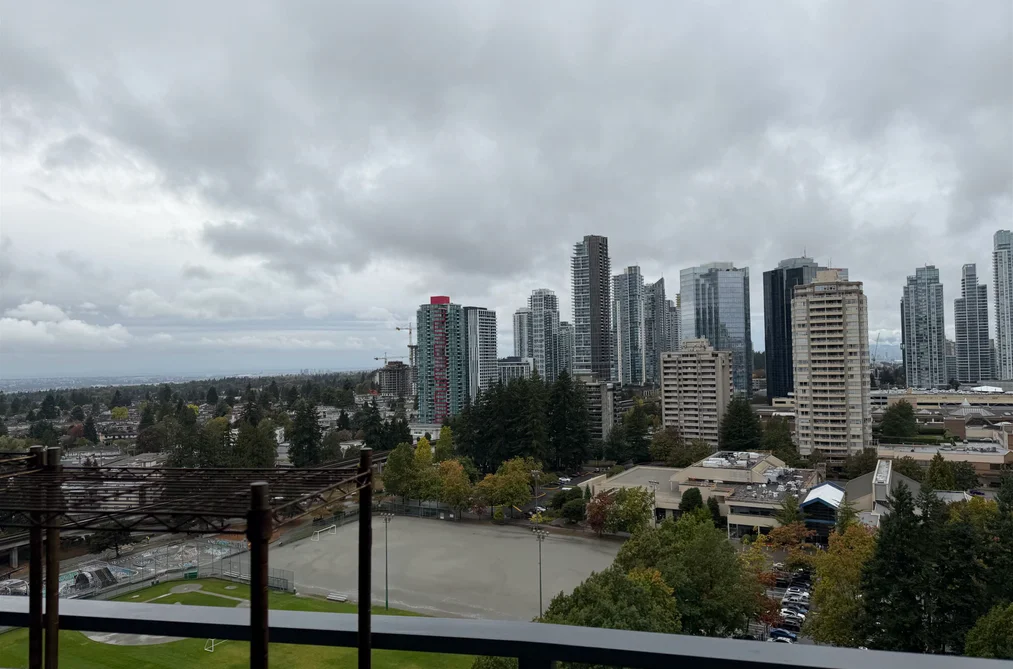 Condo for sale at 2004 4900 Lennox Lane Burnaby British Columbia - MLS: R3171205