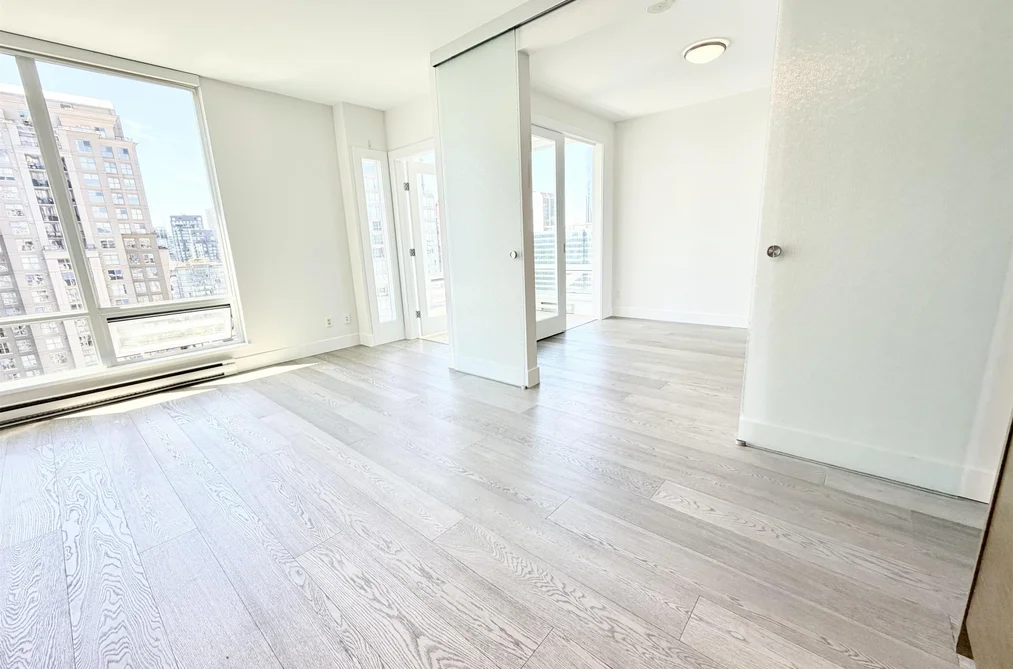 2006 535 SMITHE STREET, Vancouver BC V6B 0H2, Vancouver BC — Residential for Sale — Photo 2 of 24