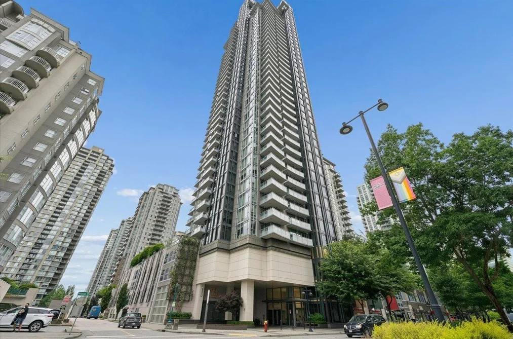 Condo for sale at 2007 1188 Pinetree Way Coquitlam British Columbia - MLS: R3145817