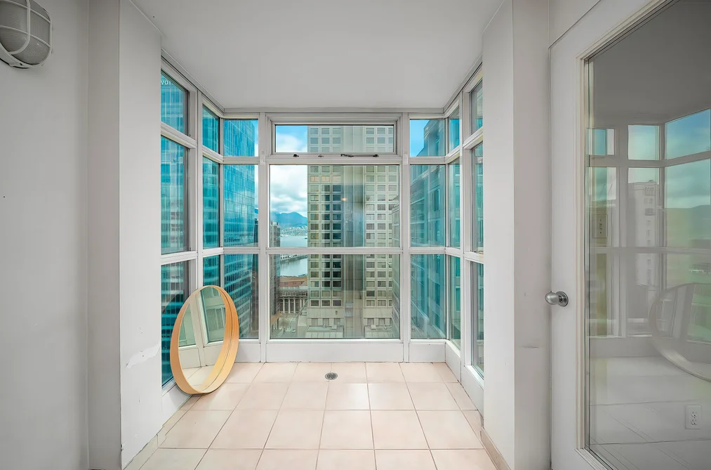 2007 438 SEYMOUR ST, Vancouver BC V6B 6H4, Vancouver BC — Residential for Sale - Photo 2