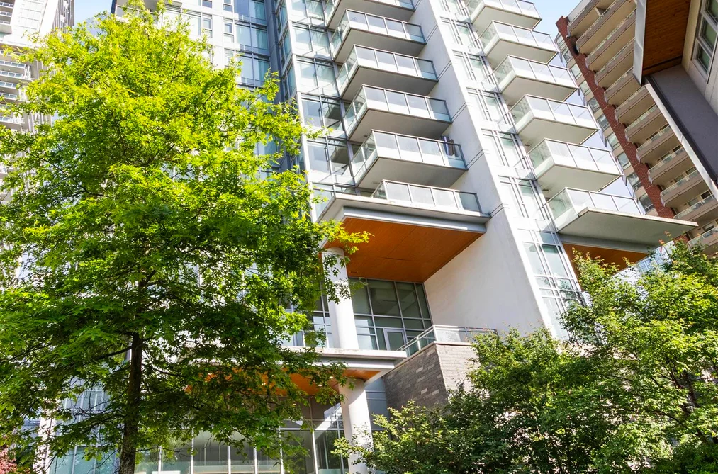 Condo for sale at 2009 520 Como Lake Avenue Coquitlam British Columbia - MLS: R3129583