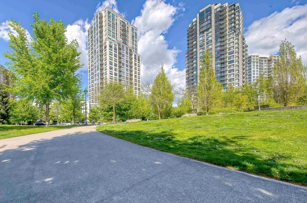 Condo for sale at 2009 5380 Oben Street Vancouver British Columbia - MLS: R3155022