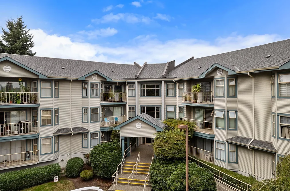 Condo for sale at 201 10743 139th Street Surrey British Columbia - MLS: R3163127