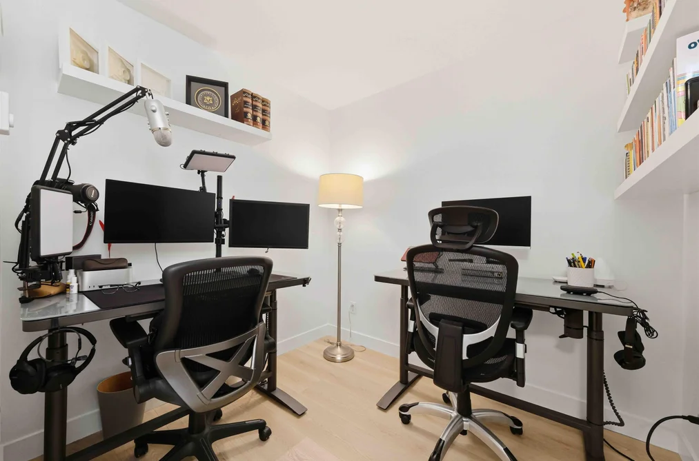 201 1111 LYNN VALLEY ROAD, North Vancouver BC V7J 3V4, North Vancouver BC — Residential for Sale — Photo 18 of 22