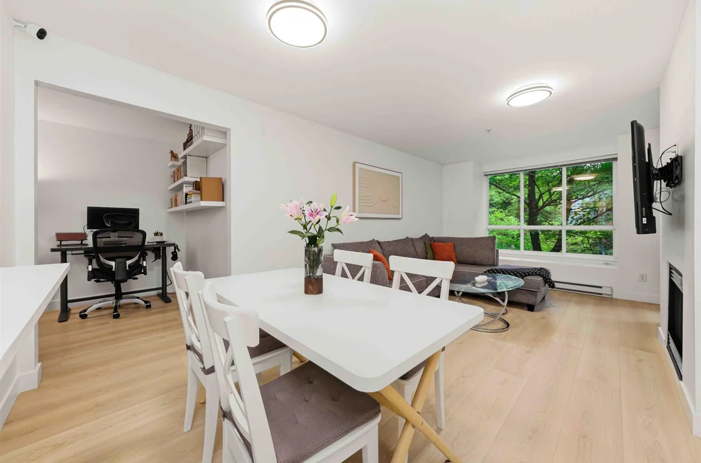 201 1111 LYNN VALLEY ROAD, North Vancouver BC V7J 3V4, North Vancouver BC — Residential for Sale — Photo 3 of 22