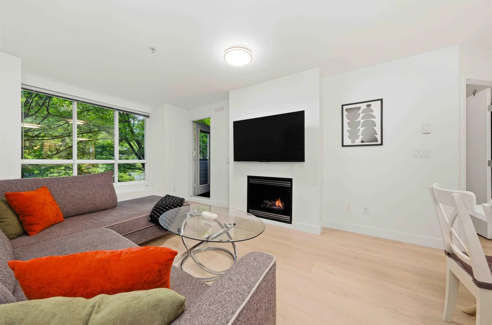 201 1111 LYNN VALLEY ROAD, North Vancouver BC V7J 3V4, North Vancouver BC — Residential for Sale — Photo 5 of 22