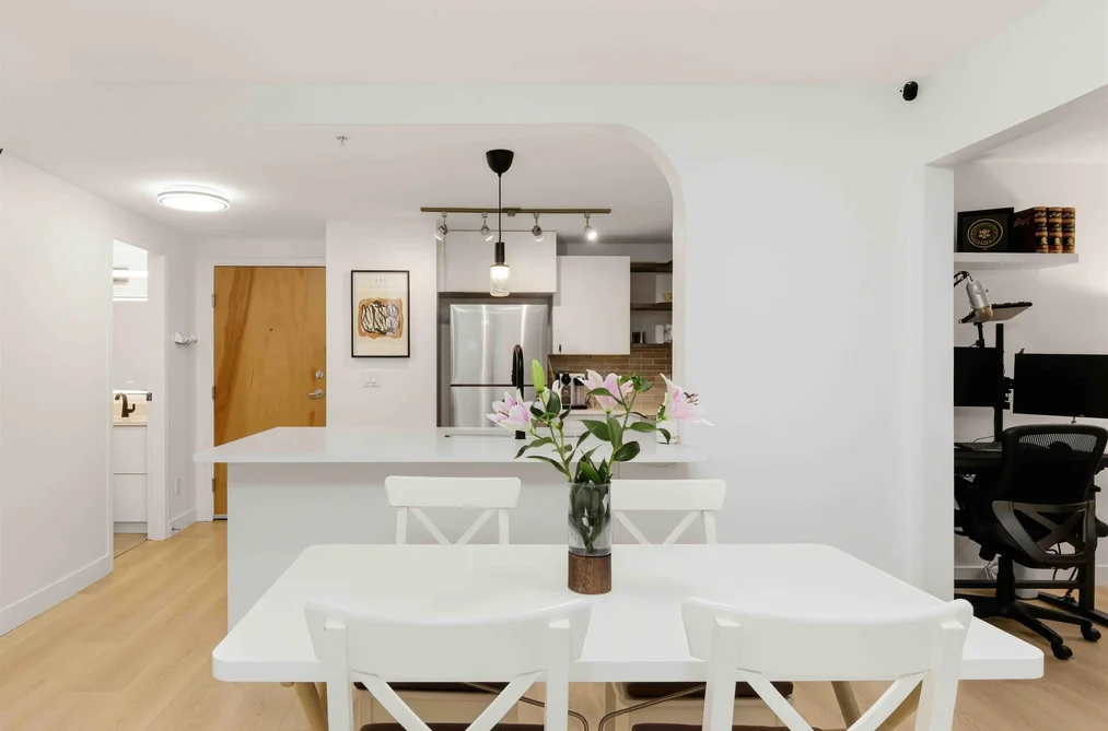 201 1111 LYNN VALLEY ROAD, North Vancouver BC V7J 3V4, North Vancouver BC — Residential for Sale — Photo 9 of 22