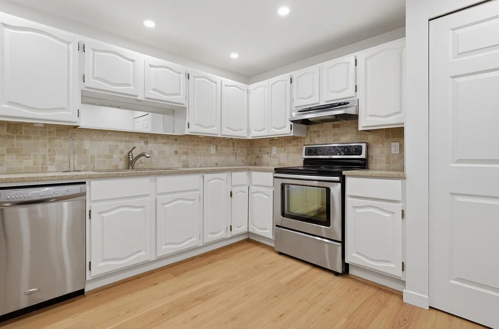 Condo for sale at 201 1150 54a Street Delta British Columbia - MLS: R3144609