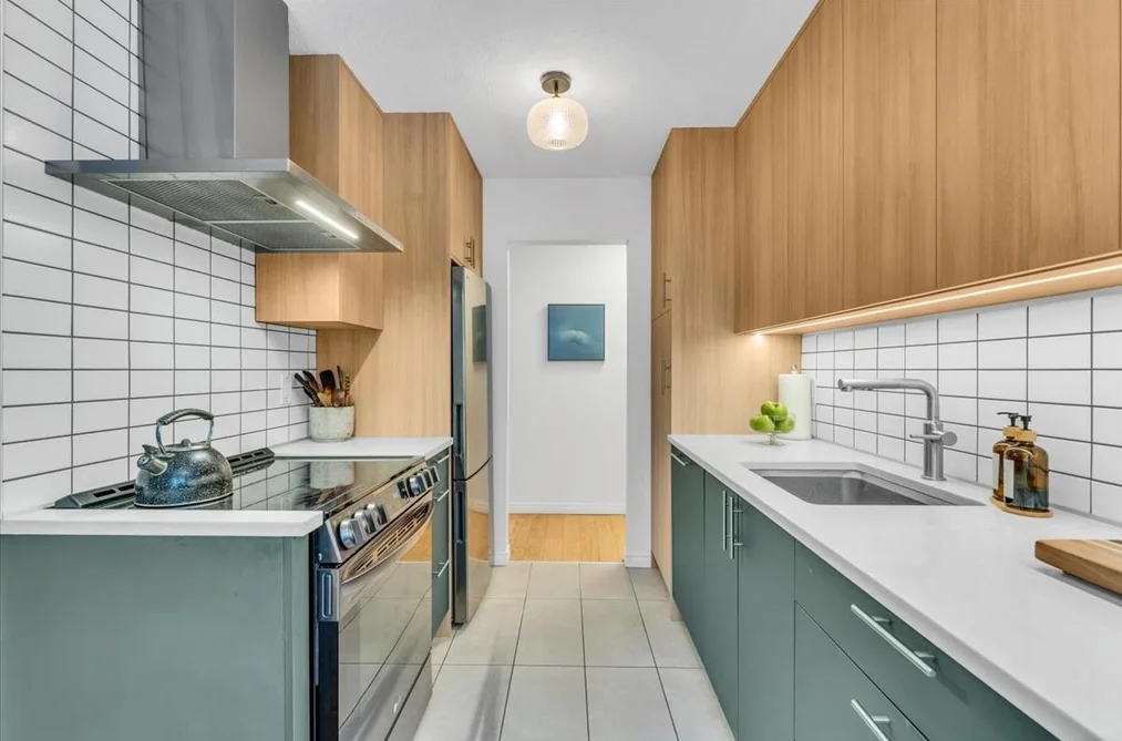 201 120 E 4TH STREET, North Vancouver BC V7L 1H6, North Vancouver BC — Residential for Sale - Photo 2