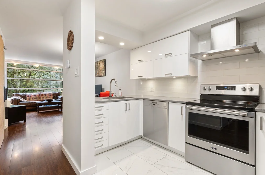 201 1225 BARCLAY STREET, Vancouver BC V6E 1H5, Vancouver BC — Residential for Sale - Photo 4