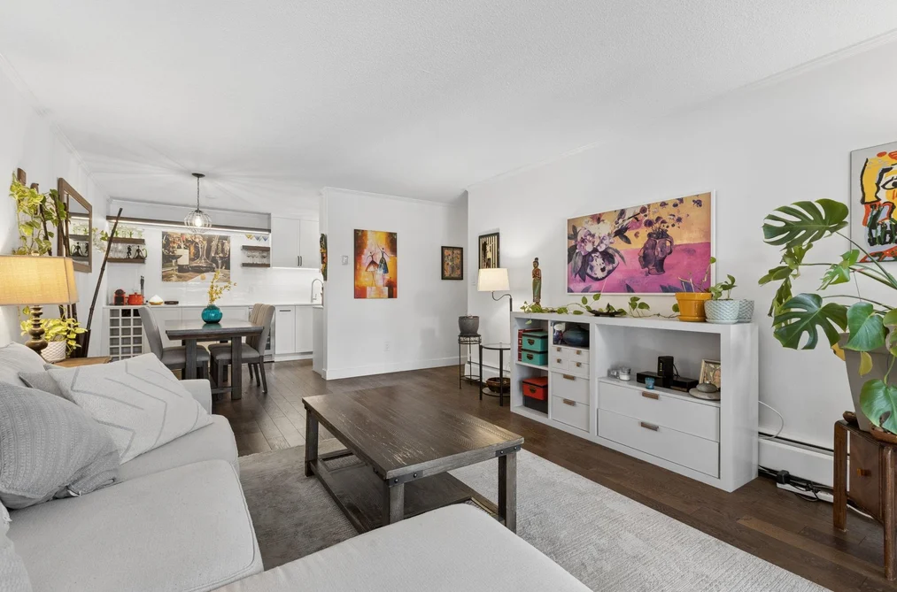 Condo for sale at 201 127 E 4th Street North Vancouver British Columbia - MLS: R3157772