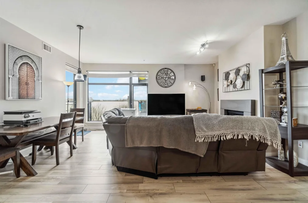 201 14300 RIVERPORT WAY, Richmond BC V6W 0A4, Richmond BC — Residential for Sale - Photo 2