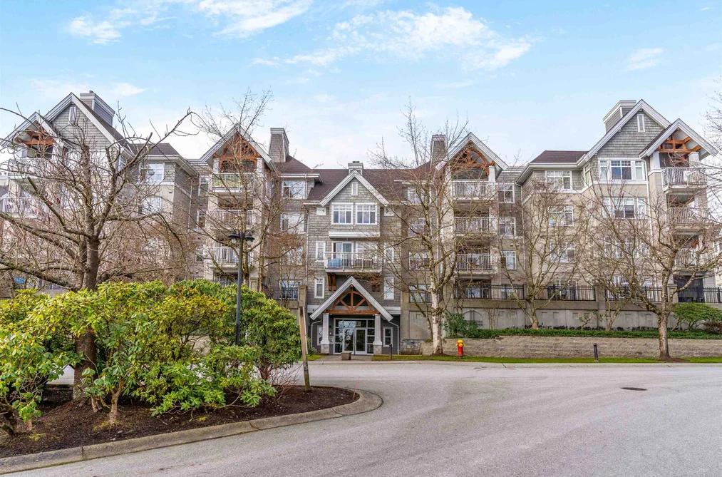 Condo for sale at 201 1432 Parkway Boulevard Coquitlam British Columbia - MLS: R3112867