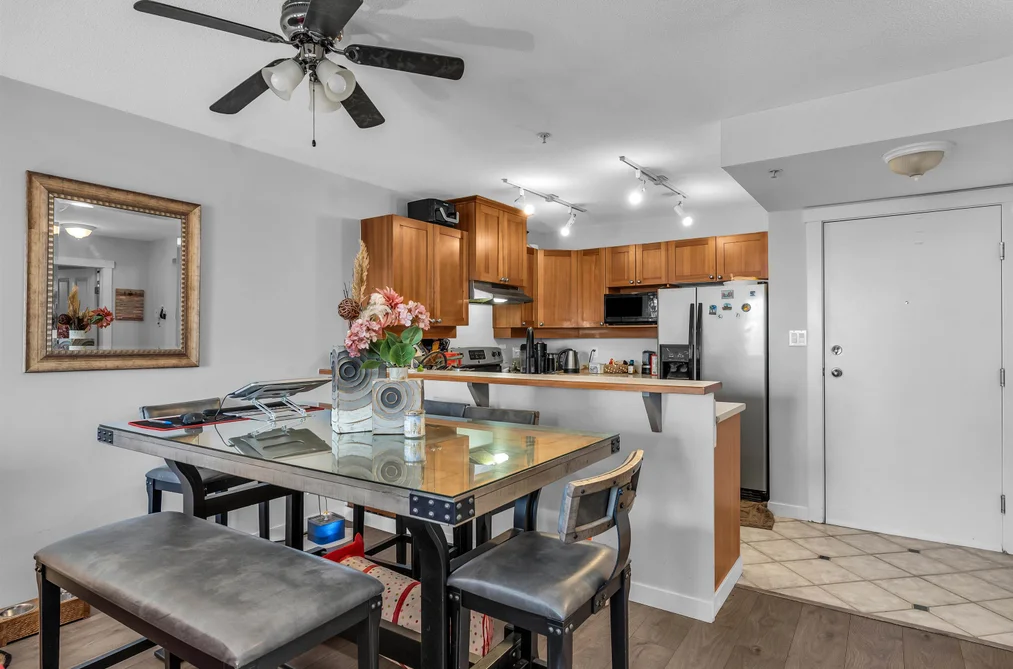 201 1432 PARKWAY BOULEVARD, Coquitlam BC V3E 3L9, Coquitlam BC — Residential for Sale - Photo 6