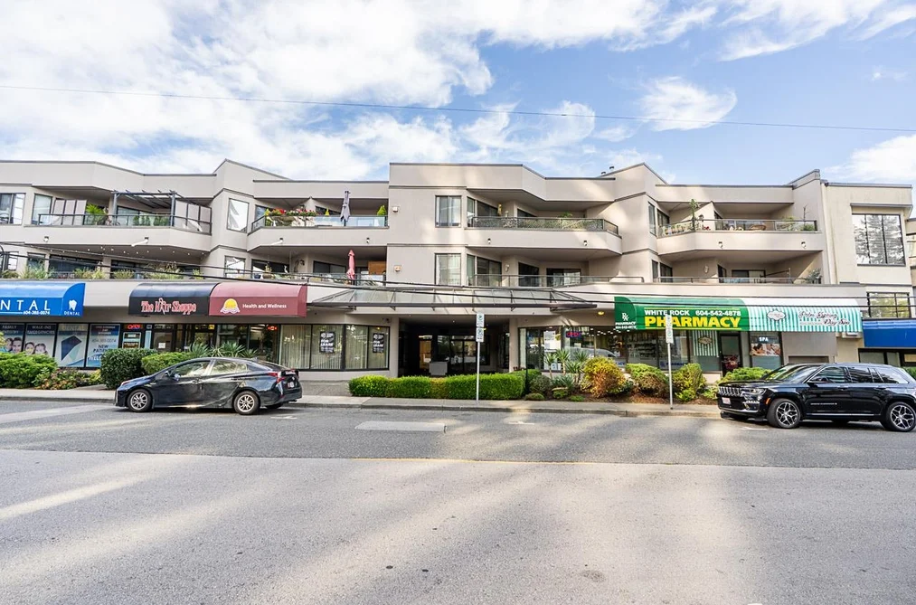 Condo for sale at 201 1440 George Street White Rock British Columbia - MLS: R3168752