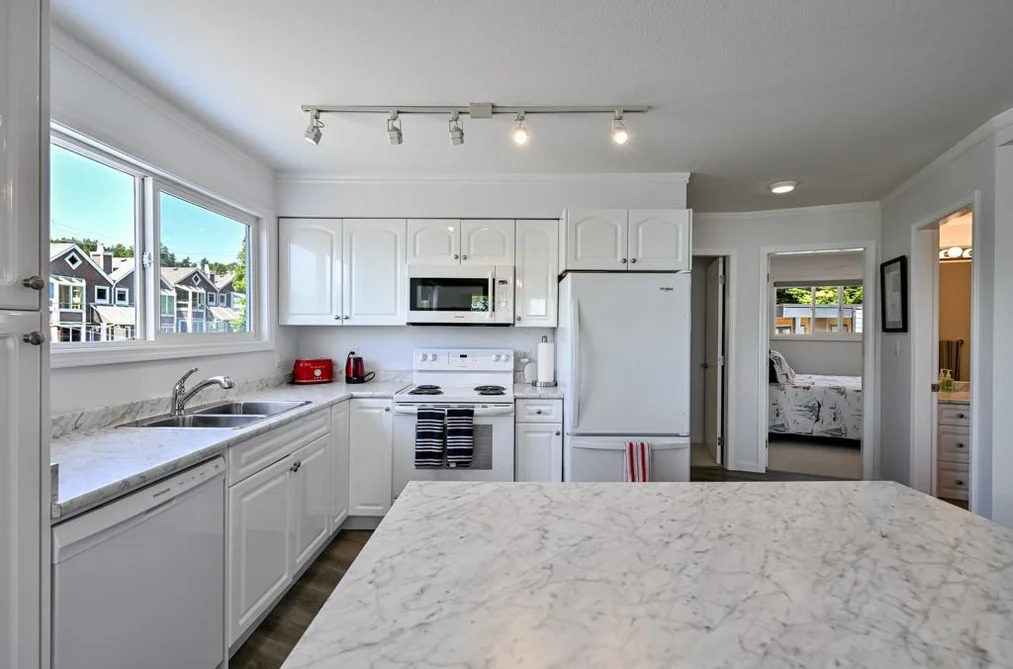 201 14881 MARINE DRIVE, White Rock BC V4B 1C2, White Rock BC — Residential for Sale — Photo 17 of 34