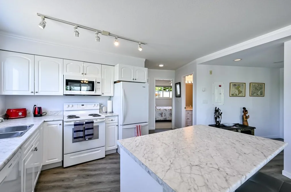 201 14881 MARINE DRIVE, White Rock BC V4B 1C2, White Rock BC — Residential for Sale — Photo 18 of 34