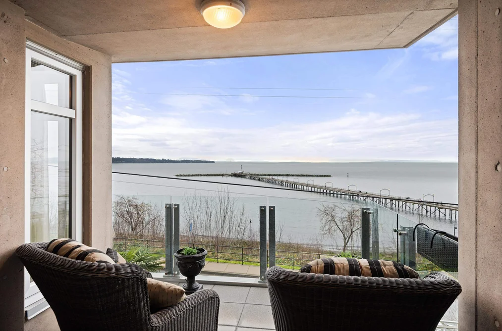 Condo for sale at 201 15097 Marine Drive White Rock British Columbia - MLS: R3099696