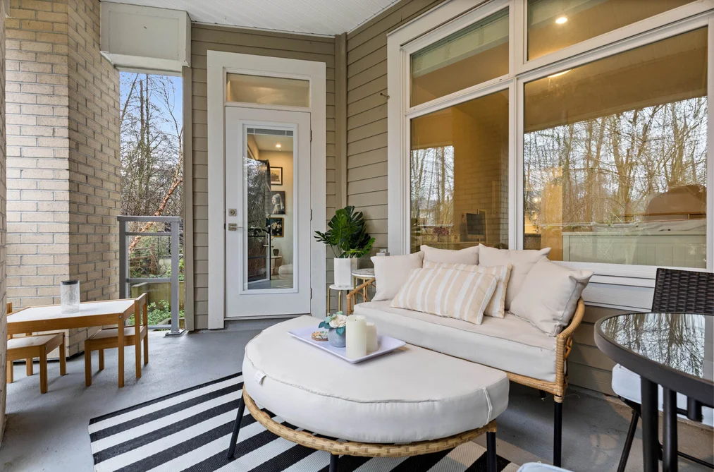 Condo for sale at 201 15436 31 Avenue Surrey British Columbia - MLS: R3125338