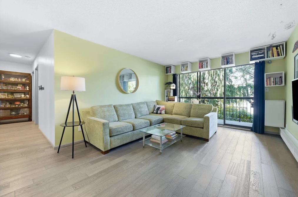Condo for sale at 201 1622 Frances Street Vancouver British Columbia - MLS: R3149076