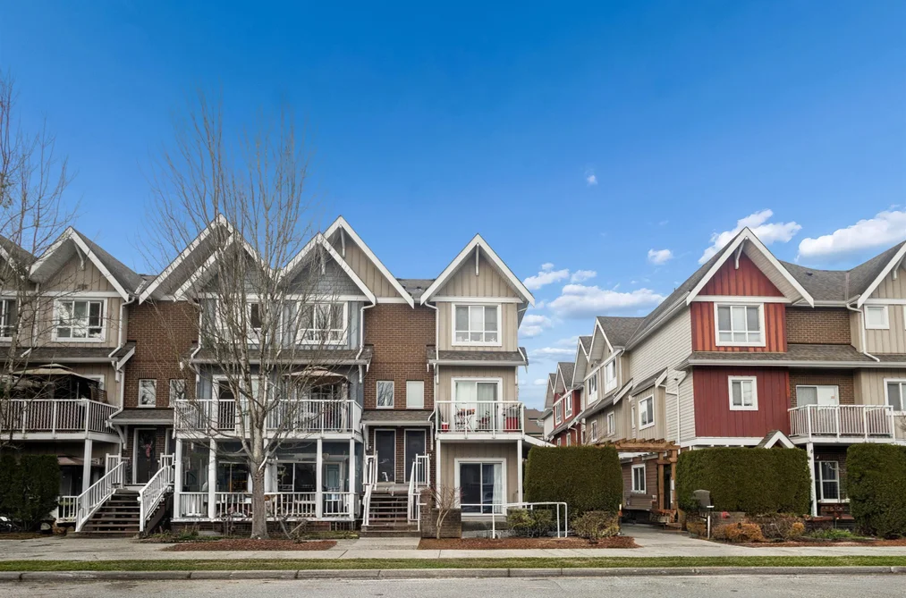 201 1661 FRASER AVENUE, Port Coquitlam BC V3B 0B6, Port Coquitlam BC — Residential for Sale - Photo 3
