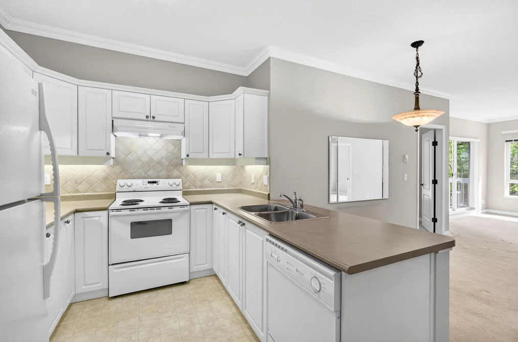 201 1685 152A STREET, Surrey BC V4A 9Y1, Surrey BC — Residential for Sale - Photo 4