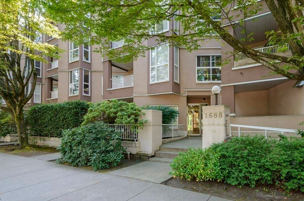 Condo for sale at 201 1688 E 8th Avenue Vancouver British Columbia - MLS: R3126221