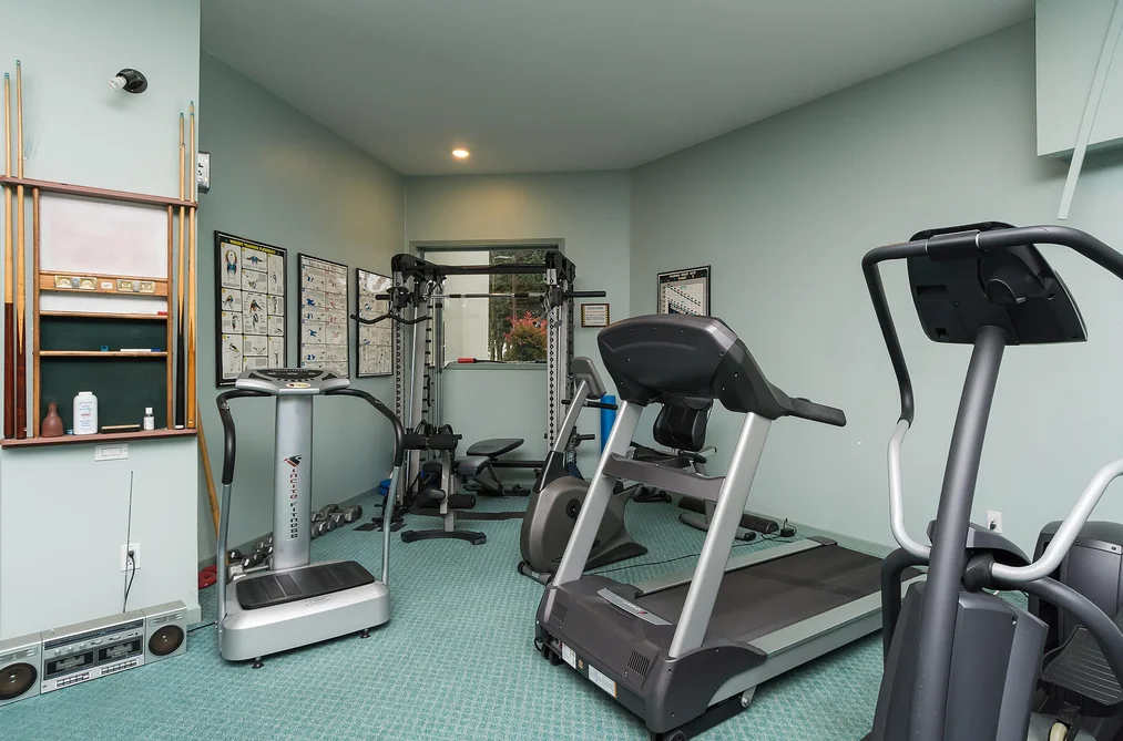 201 1705 MARTIN DRIVE, Surrey BC V4A 9T5, Surrey BC — Residential for Sale — Photo 27 of 29