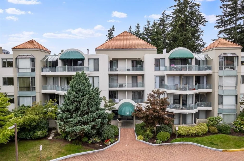 201 1725 MARTIN DRIVE, Surrey BC V4A 9T5, Surrey BC — Residential for Sale - Photo 2