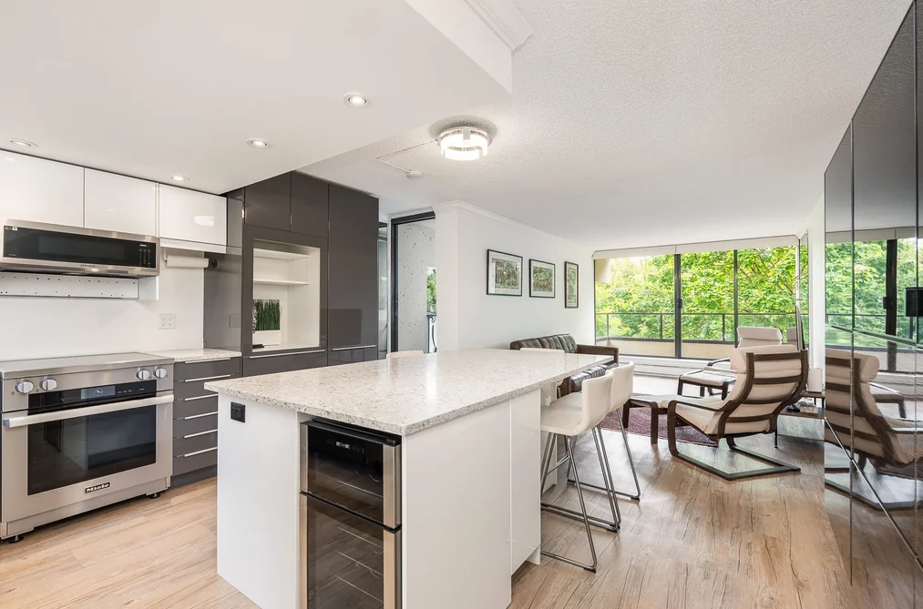 201 1995 BEACH AVENUE, Vancouver BC V6G 2Y3, Vancouver BC — Residential for Sale - Photo 6