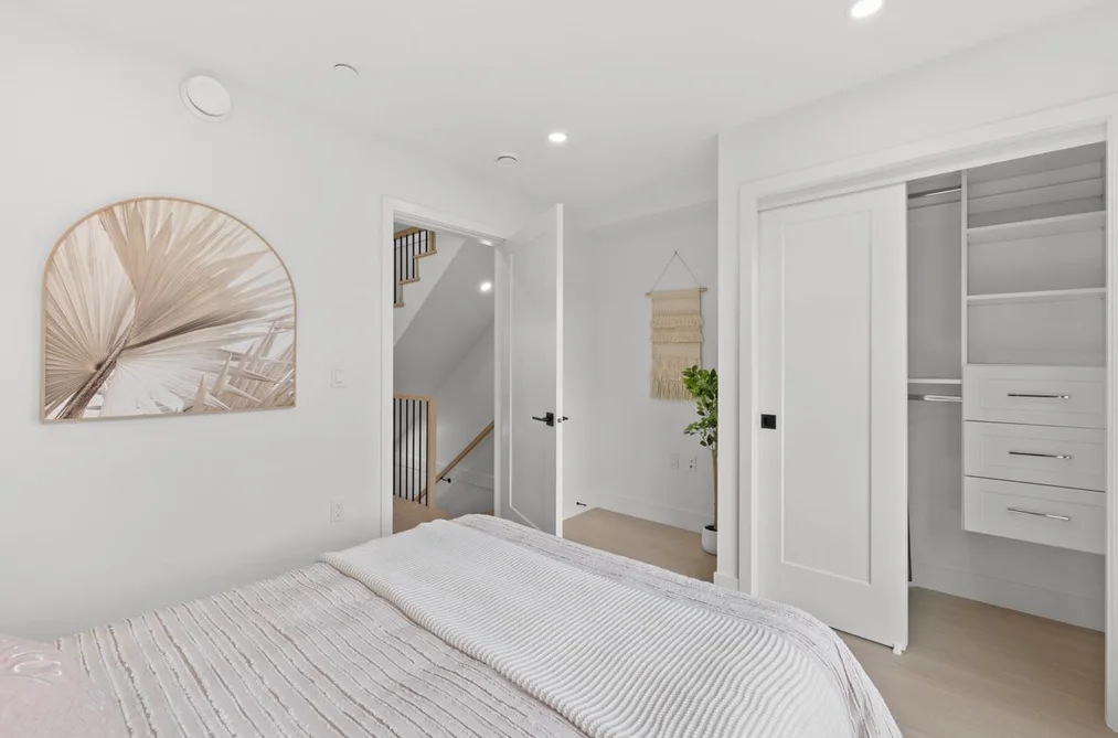 201-2135 E Pender Street, Vancouver, BC - Townhouse for Sale - Photo 16 of 26 201-2135 E Pender Street, Vancouver, BC - Townhouse for Sale - Photo 16 of 26