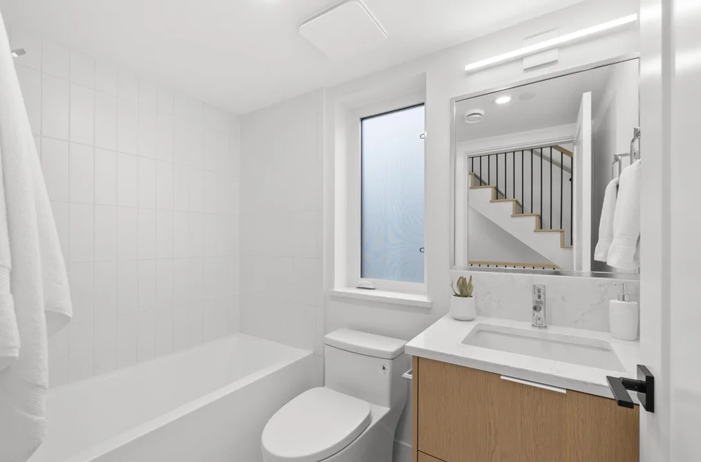 201-2135 E Pender Street, Vancouver, BC - Townhouse for Sale - Photo 17 of 26 201-2135 E Pender Street, Vancouver, BC - Townhouse for Sale - Photo 17 of 26