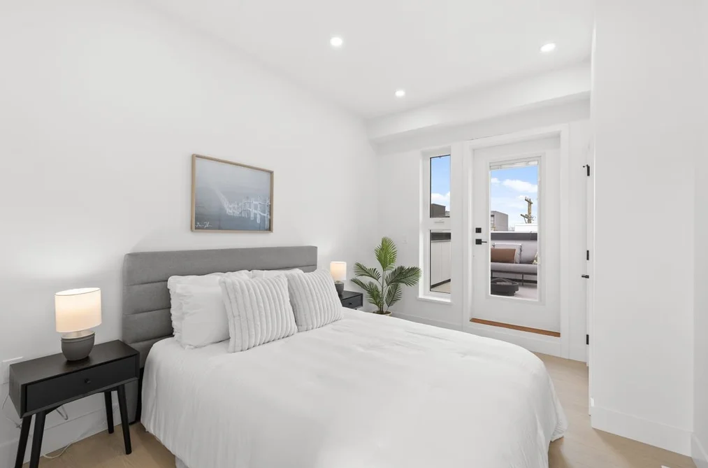201-2135 E Pender Street, Vancouver, BC - Townhouse for Sale - Photo 18 of 26 201-2135 E Pender Street, Vancouver, BC - Townhouse for Sale - Photo 18 of 26