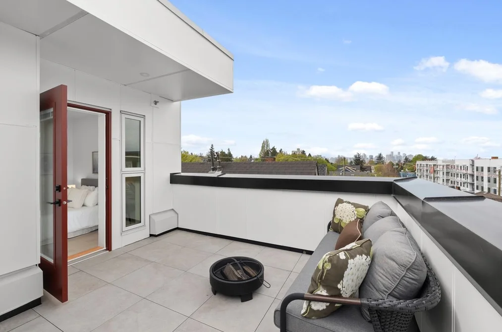 201-2135 E Pender Street, Vancouver, BC - Townhouse for Sale - Photo 21 of 26 201-2135 E Pender Street, Vancouver, BC - Townhouse for Sale - Photo 21 of 26