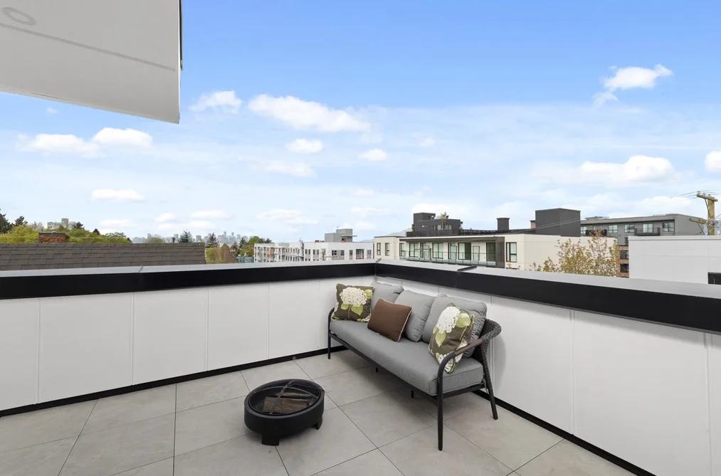 201-2135 E Pender Street, Vancouver, BC - Townhouse for Sale - Photo 22 of 26 201-2135 E Pender Street, Vancouver, BC - Townhouse for Sale - Photo 22 of 26