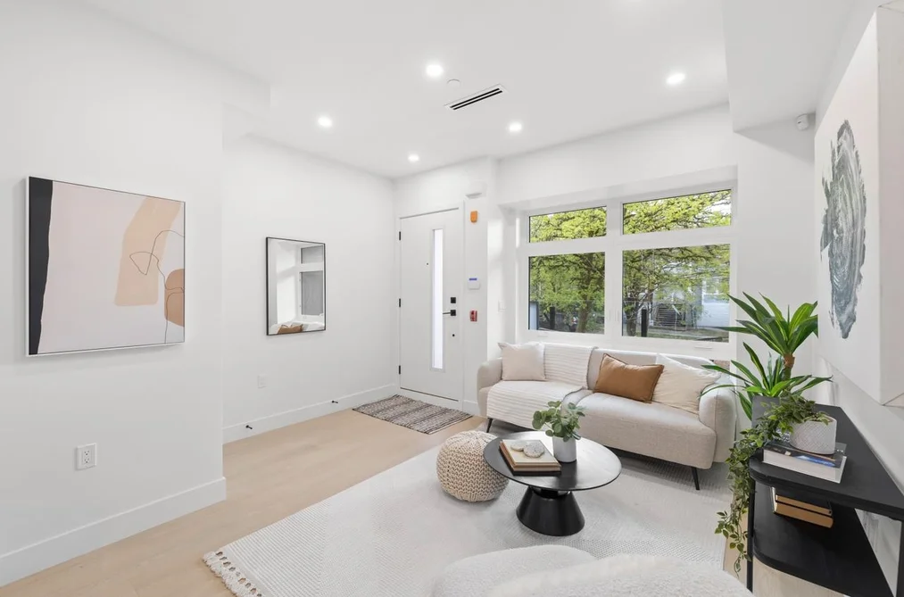 201 2135 E PENDER STREET, Vancouver BC V5L 1X3, Vancouver BC — Residential for Sale - Photo 3