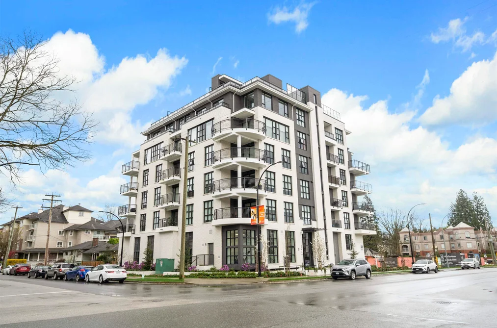 Condo for sale at 201 2446 Shaughnessy Street Port Coquitlam British Columbia - MLS: R3126394