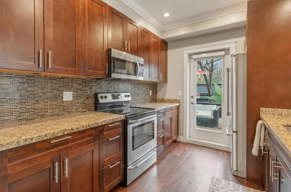 201 2664 KINGSWAY AVENUE, Port Coquitlam BC V3C 1T8, Port Coquitlam BC — Residential for Sale - Photo 7