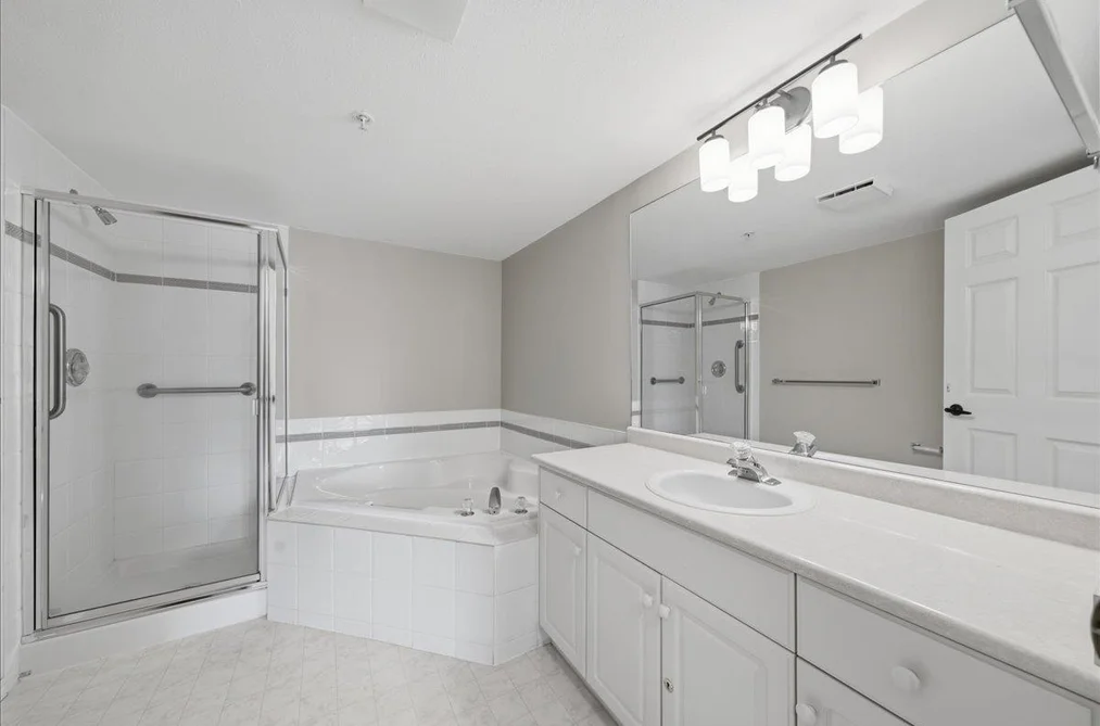 201 2772 CLEARBROOK ROAD, Abbotsford BC V2T 6N6, Abbotsford BC — Residential for Sale — Photo 32 of 40